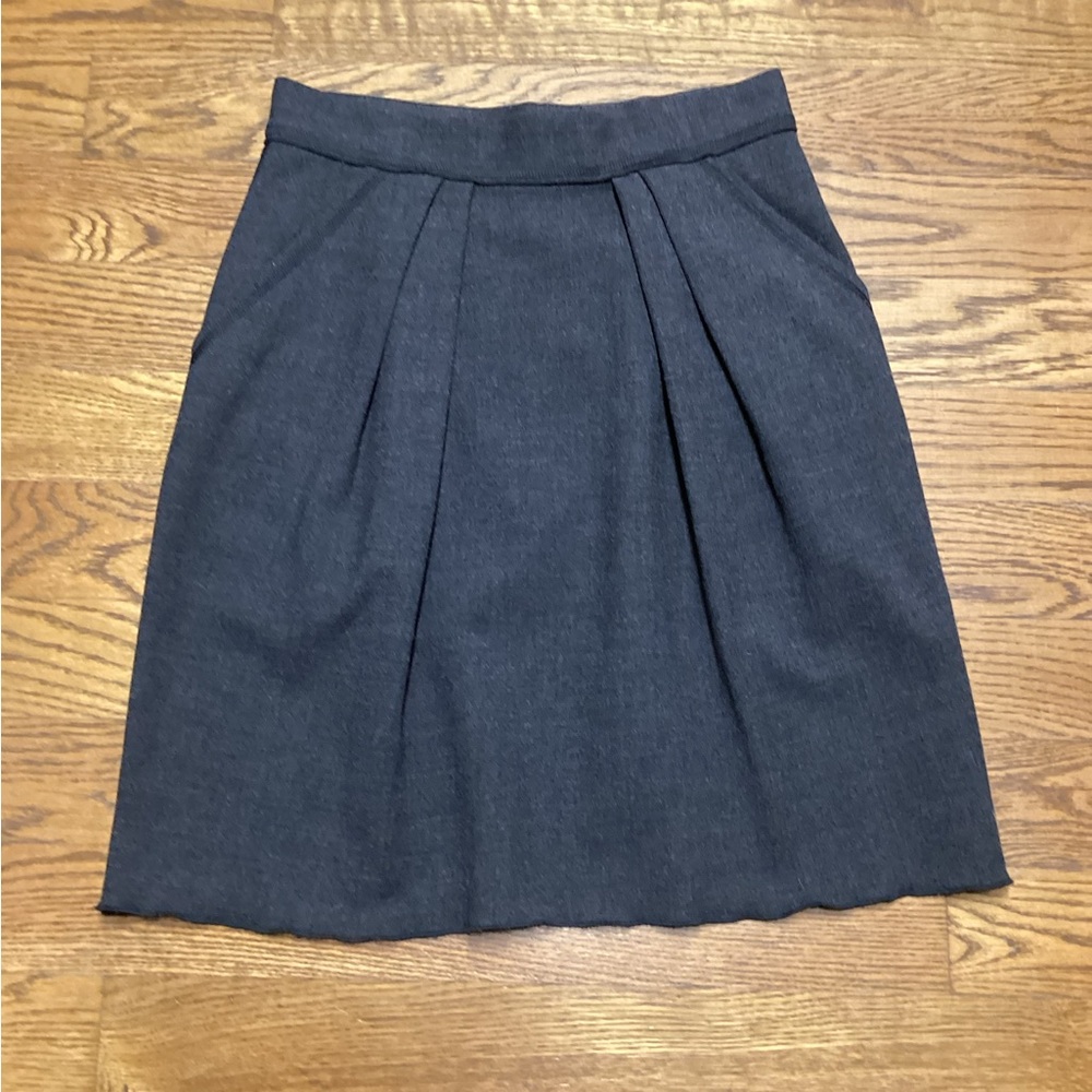Dolce & Gabbana Retro Classic Virgin wool skirt. Charcoal gray. Size 44.